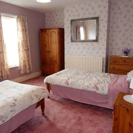 Cosy Rosewalden Nr York